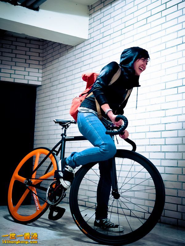 0cce7e94e51b7f6a65982002a8b84bd2--bike-messenger-fixed-gear-girl.jpg