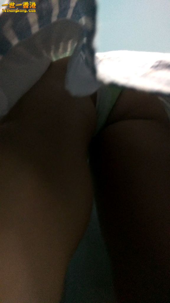 是白色的！人跟内裤一样清纯。