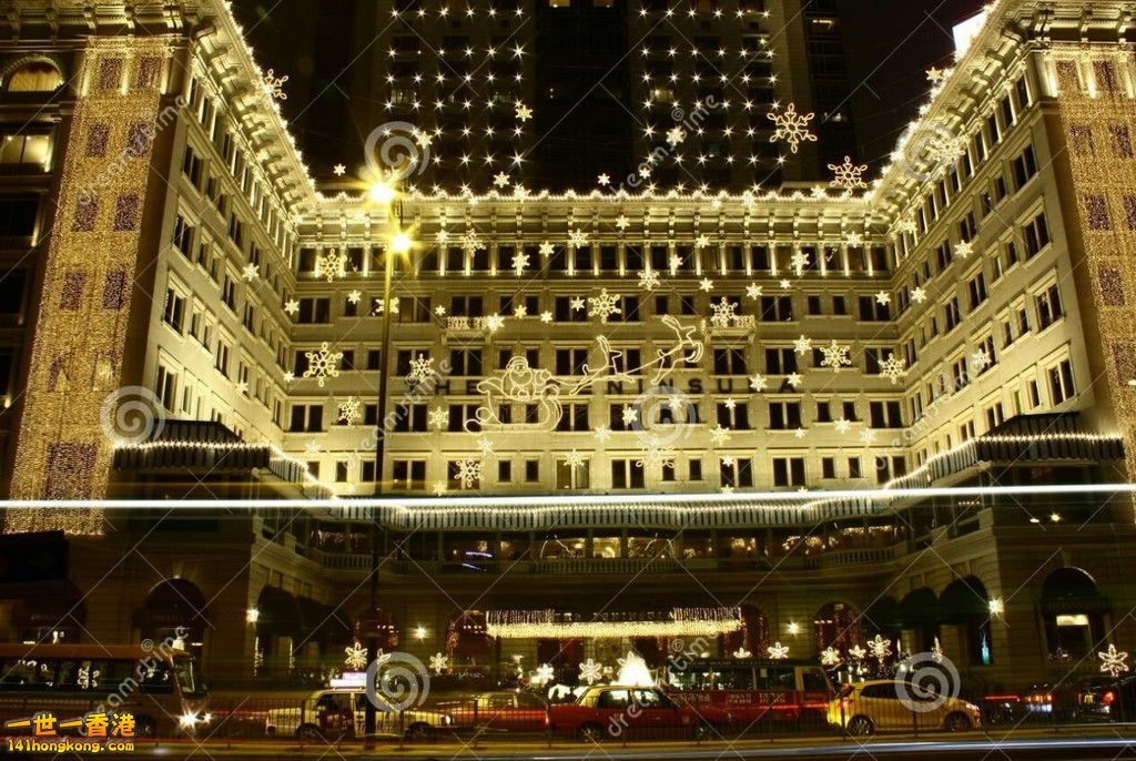 splendid-christmas-decoration-peninsula-hotel-hong-kong-luxury-was-prettified-ti.jpg