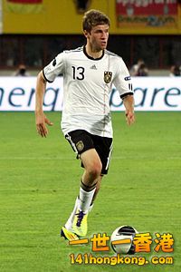 200px-Thomas_Müller,_Germany_national_football_team_(05).jpg