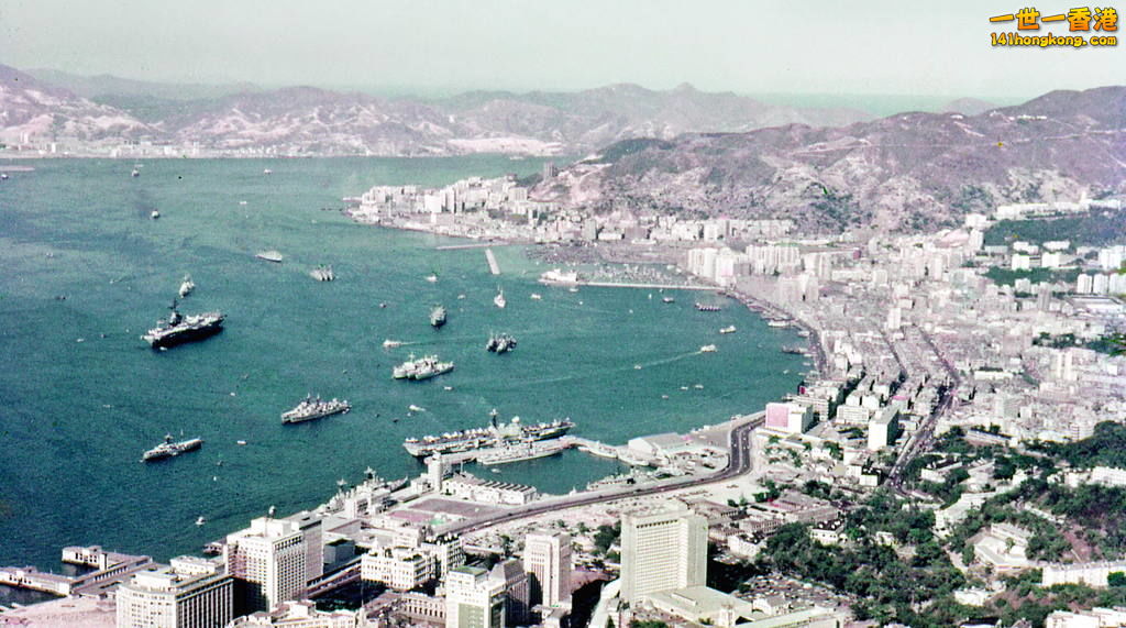 40_Pt_I_Ch_6_The_Victoria_Harbour_viewed_from_the_Peak_on_Hong_Kong_Island_1963.jpg