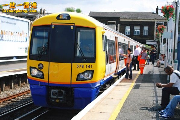 Bombardier (Derby) Class 378-1 Capitalstar 750v dc 3rd rail 4-car emu No.378 141.jpg