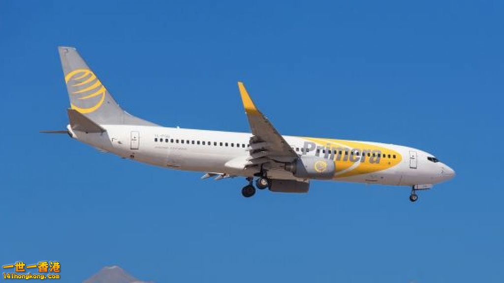 Primera Air   -  01.jpg