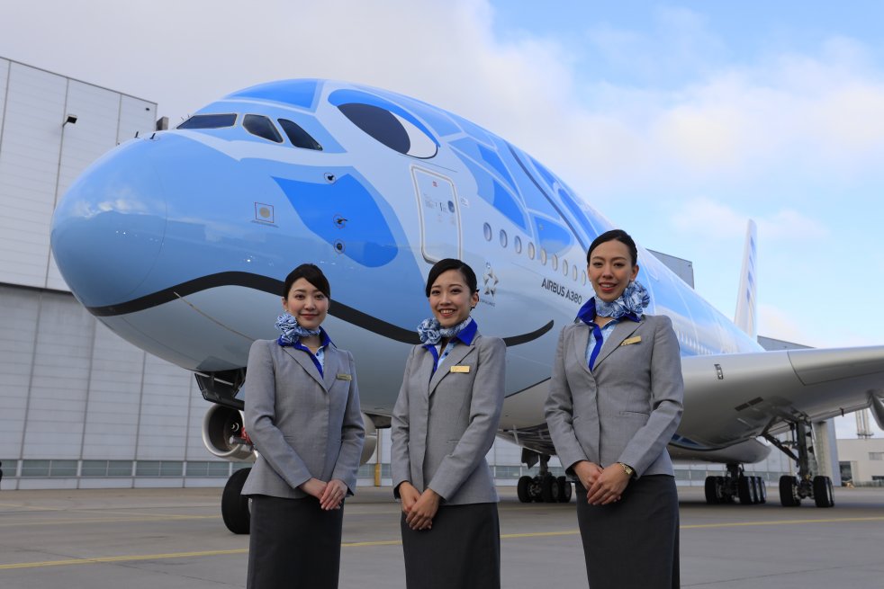 cabin_attendants_2.jpg