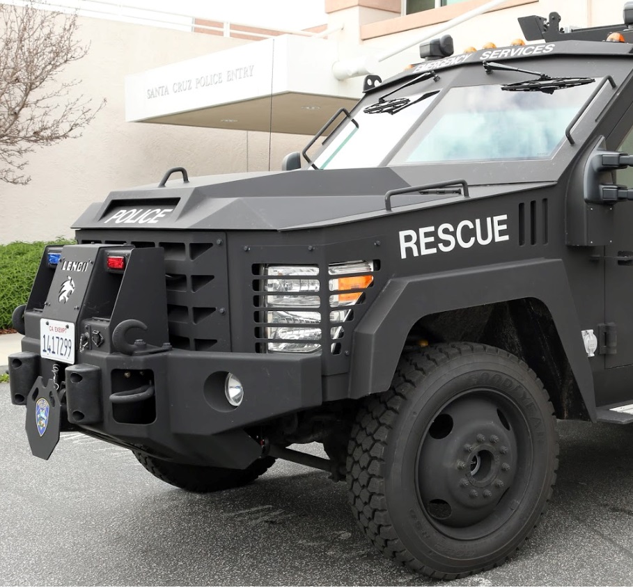 lenco_bearcat_santa_cruz_police_armored_vehicle_11.jpg