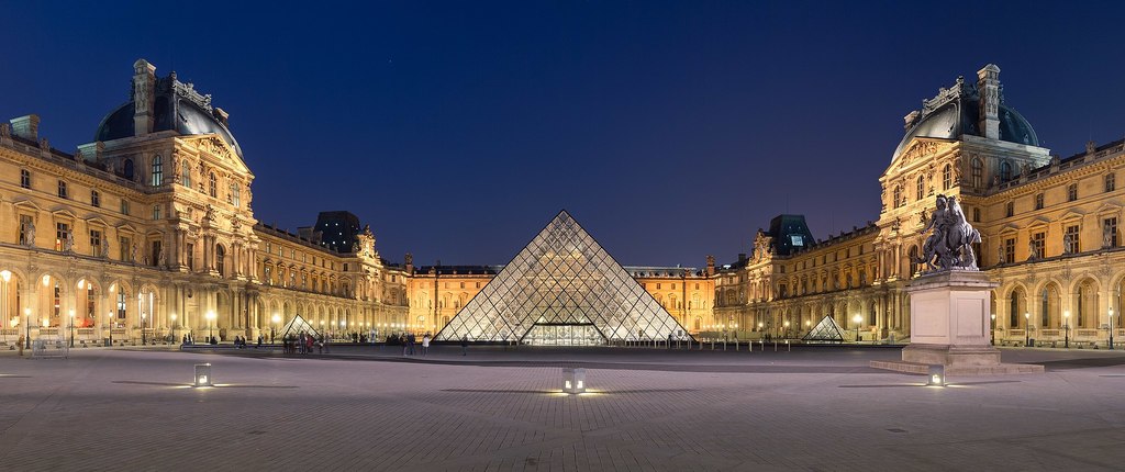 1920px-Louvre_Museum_Wikimedia_Commons.jpg