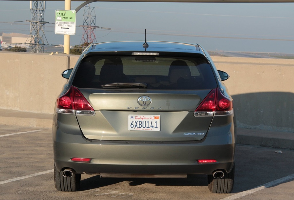 2013-Toyota-Venza-Limited-009.jpg