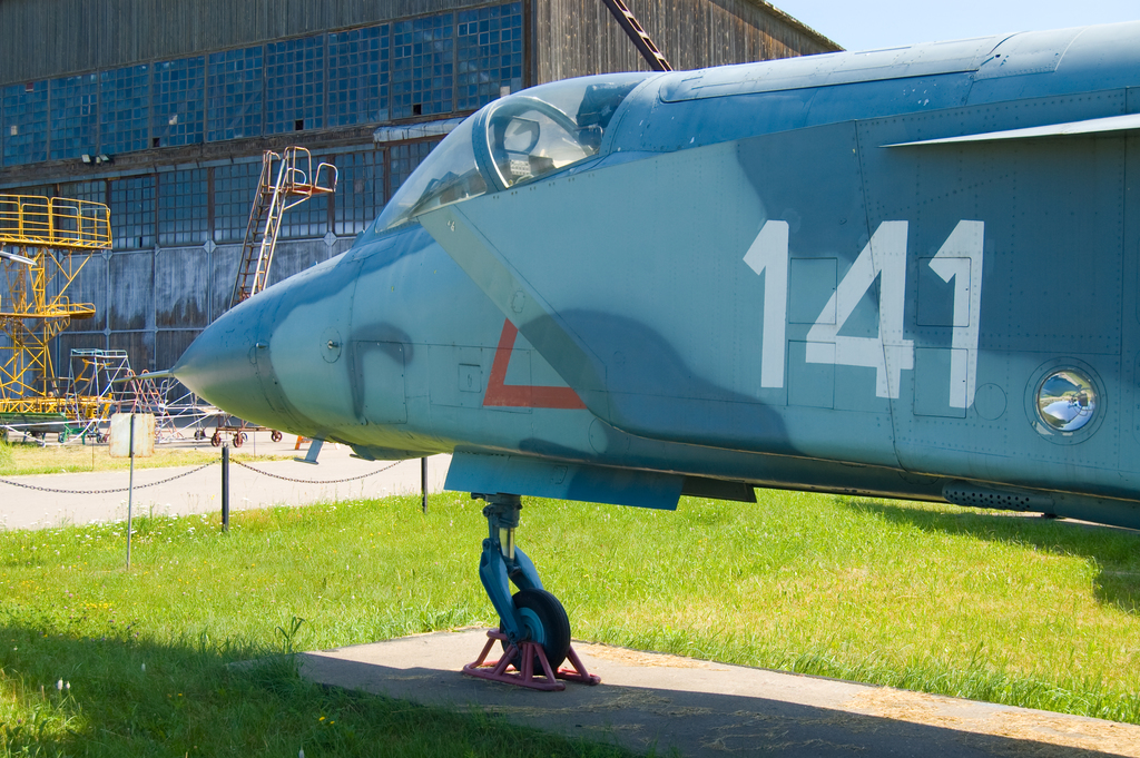 Yakovlev_Yak-141_@_Central_Air_Force_Museum.jpg