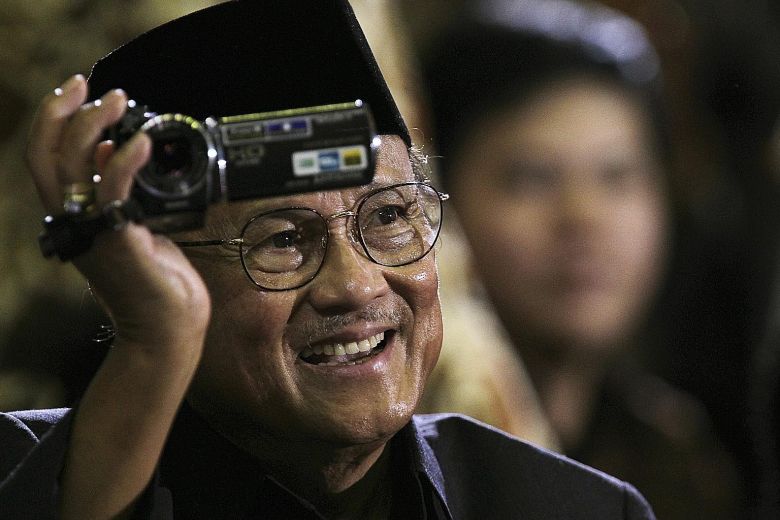 B. J. Habibie   -  103.jpg