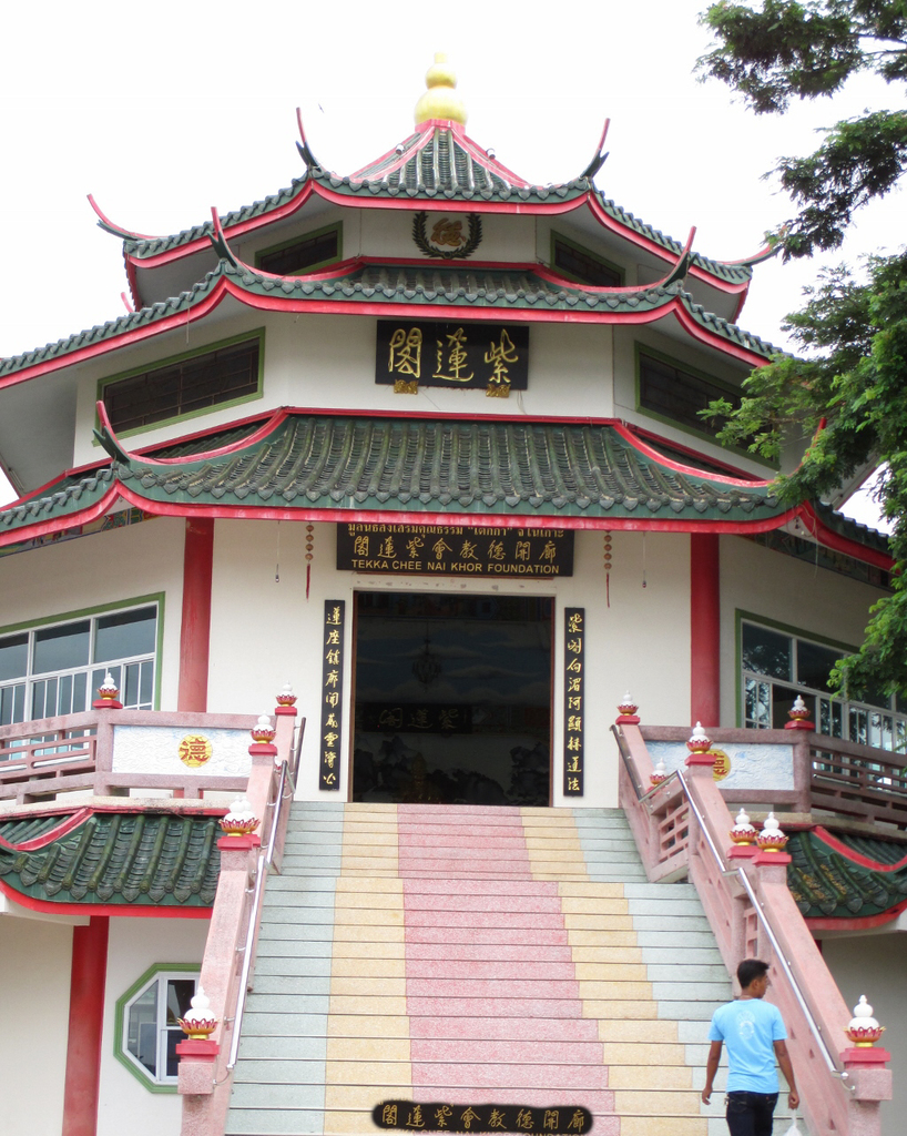 Nong Khai temple.jpg