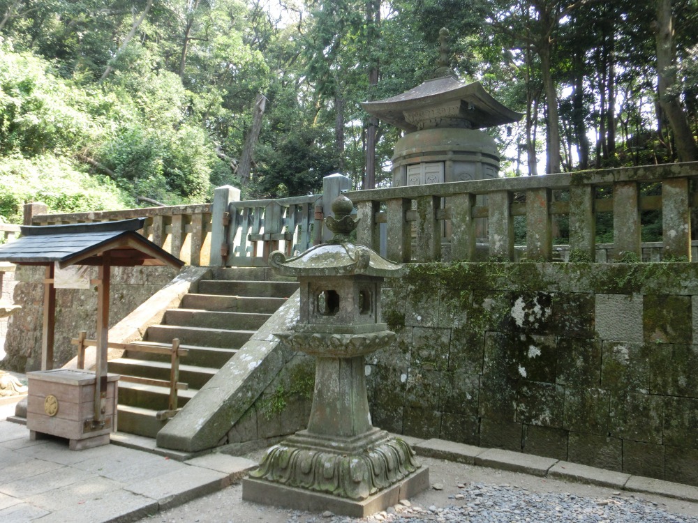 Kunozan-Toshogu-Mausoleum.jpg