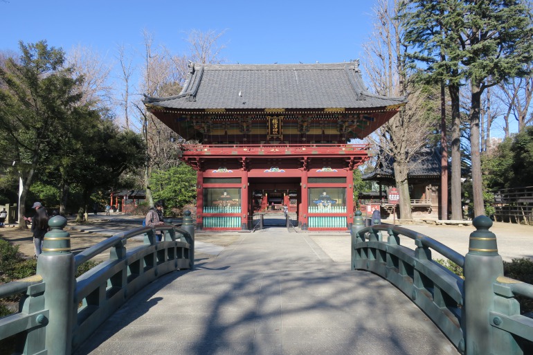 Nezu-Shrine-Romon-gate.jpg