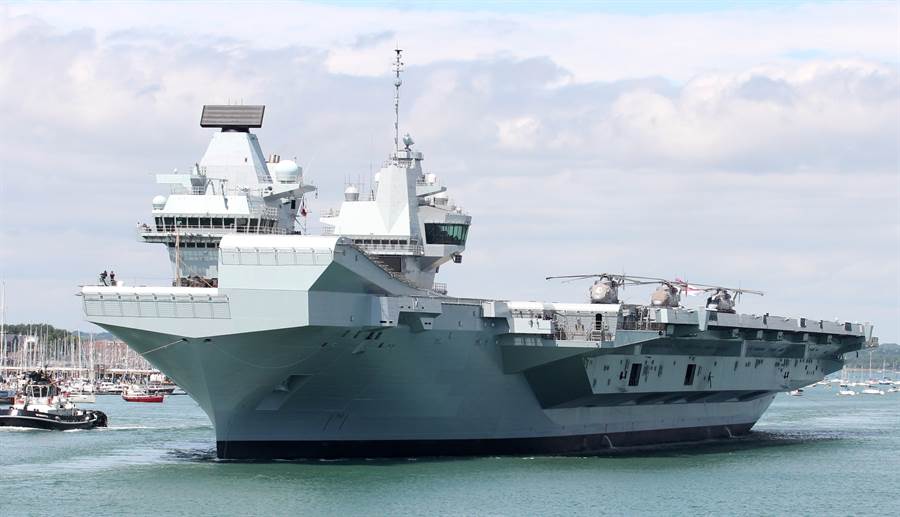 HMAS Queen Elizabeth.jpg