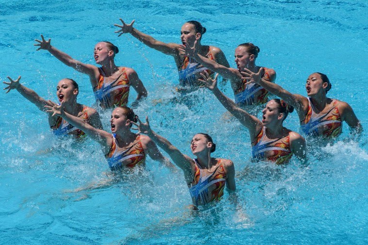 Synchronized-swimming_canada2017-04-06_00-07-34.jpg