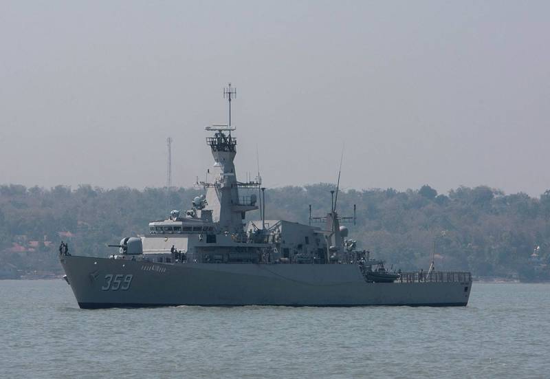 輕型護衛艦  KRI Usman Harun.jpg