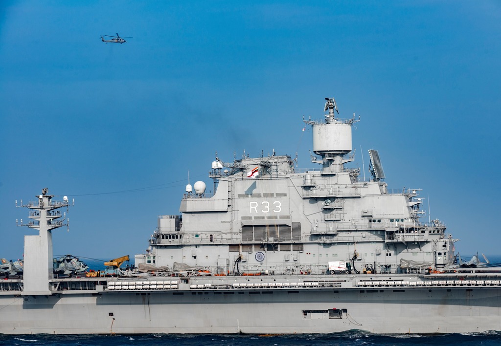 Kiev-class aircraft carrier INS Vikramaditya (R 33).jpg