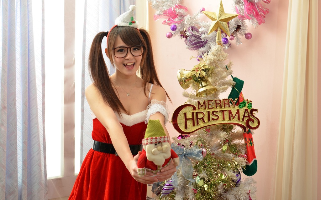 Merry-Christmas-girl-holiday_1920x1200.jpg