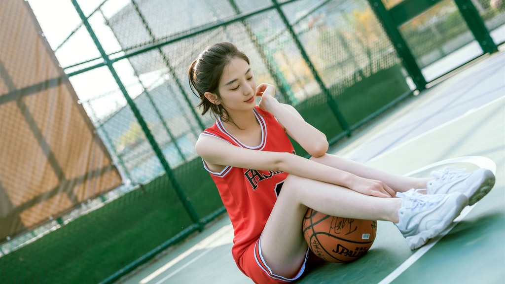 Lovely-Chinese-girl-sport-basketball_2560x1440.jpeg