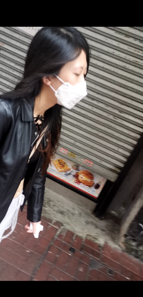 Screenshot_20210401_095058_com.proframeapps.videoframeplayer.jpg