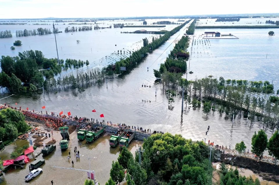 2 河南暴雨、阿富汗淪陷，都給他「貼中」.jpg