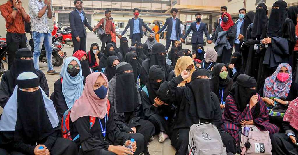 karnataka-hijab-protest.jpg