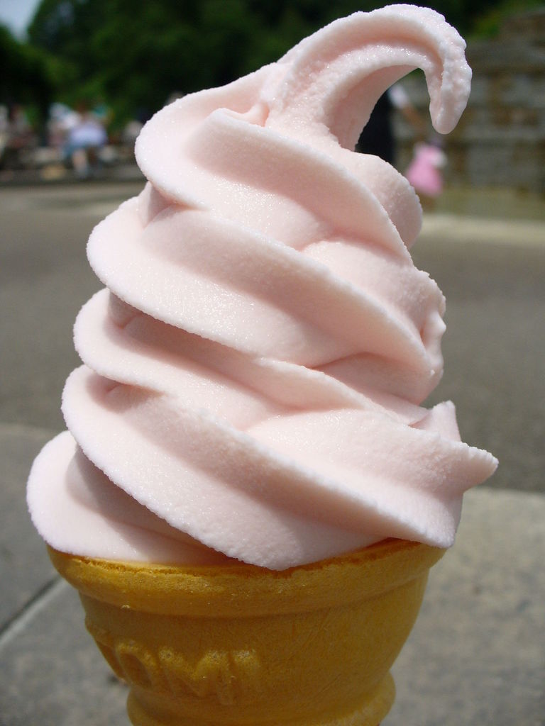 1200px-Soft_Ice_cream.jpg