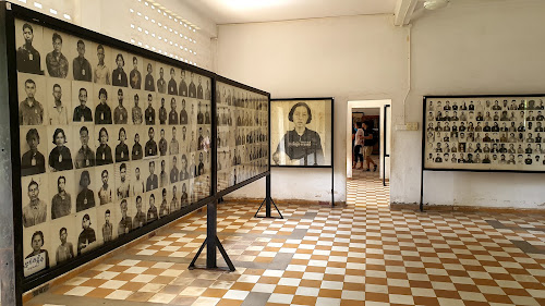 Tuol Sleng Genocide Museum  ... 006.jpg