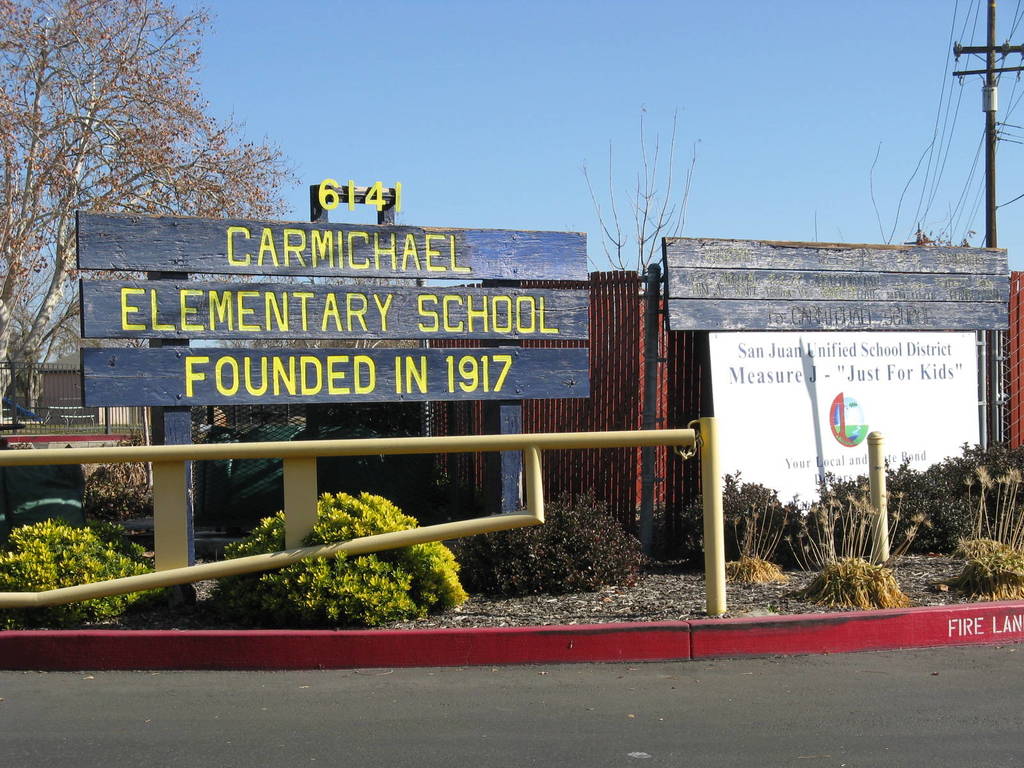 Homes Near Carmichael Elementary in Carmichael CA 01.jpg