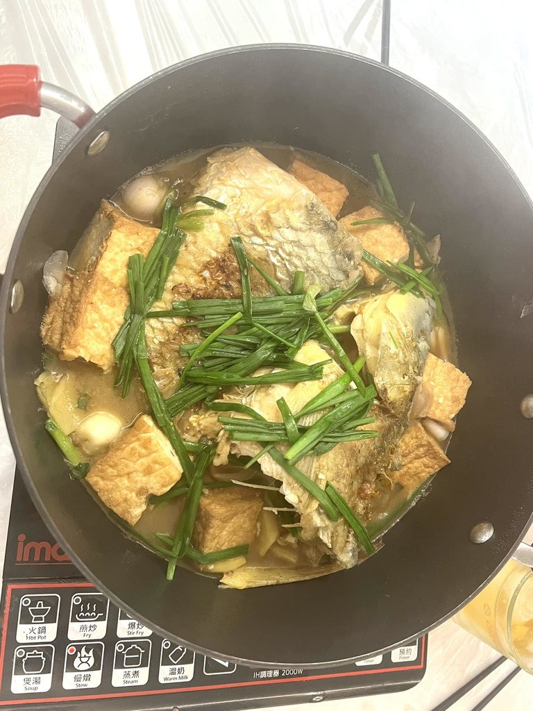 1姜蔥鯉魚煲.jpg