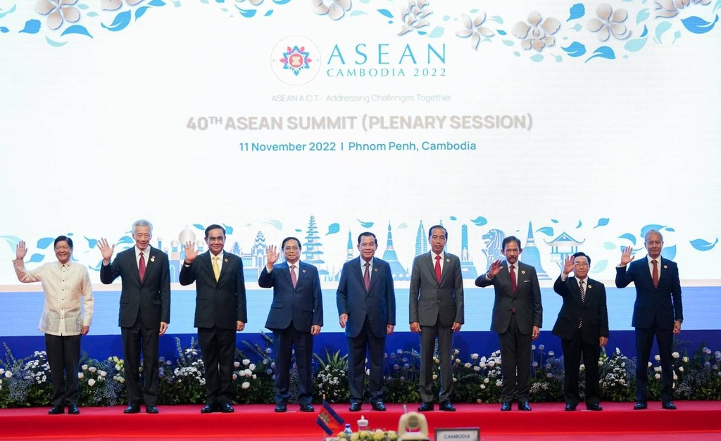 PBBM_ASEAN_LEADERS-221111.jpg