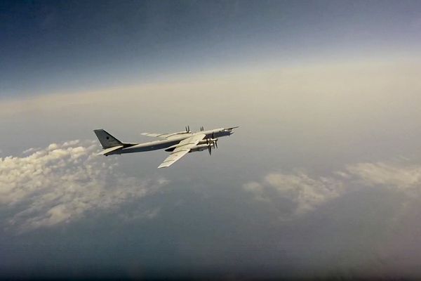 Tu-95 戰鬥轟炸機  -  1.jpg