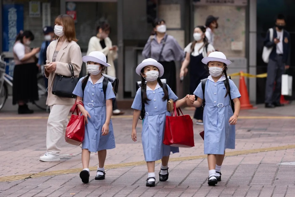 東京派錢 擬向18歲以下居民每月派五千Yen.jpg