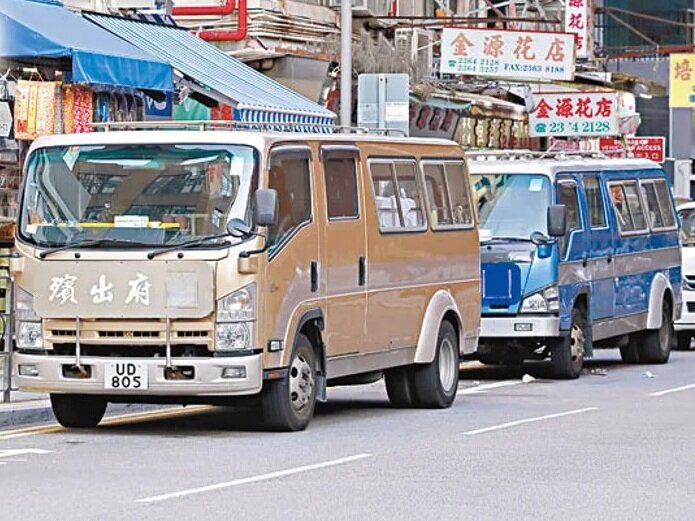 移民潮下另類需求 有殯儀業界為離港市民提供「代客掃墓」服務.jpg