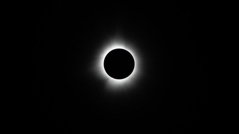 new-hampshire-eclipse-gty-thg-240408_1712608266620_hpMain_16x9_992.jpg