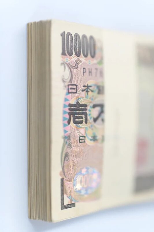 1美元升穿158日圓 每百日圓兌港元跌穿4.95.jpg