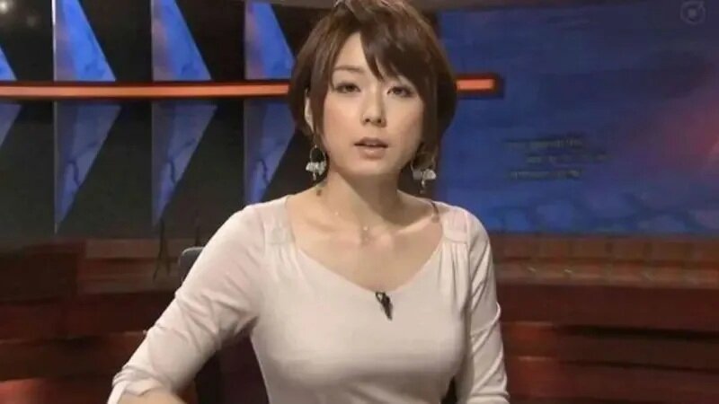 1 日本主播秋元優里擁有F罩杯傲人身材，曾被爆出在野外車震偷情，形象全毀，如今傳出.jpg