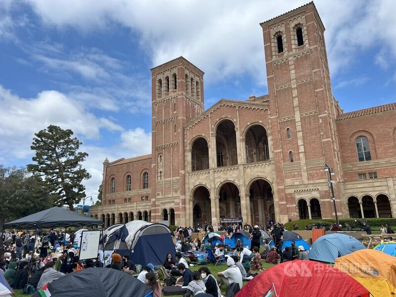 美大學挺巴勒斯坦學運升級 UCLA示威者遭毆、營地被投擲煙火 警方進駐鎮壓.jpg