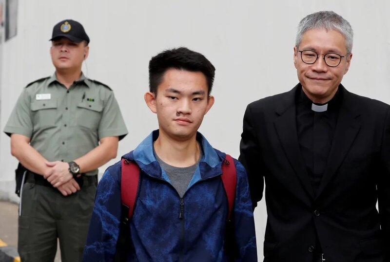 涉嫌於 2018 年在台灣殺害女友潘曉穎的陳同佳，因洗黑錢罪名在香港被判囚，他在 2019 .jpg