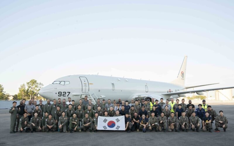 South-Korea-receives-first-batch-of-P-8A-Poseidon-maritime-patrol-aircraft-2-800x500.jpg