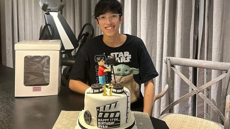 2 李克勤盧淑儀17歲大仔.jpg