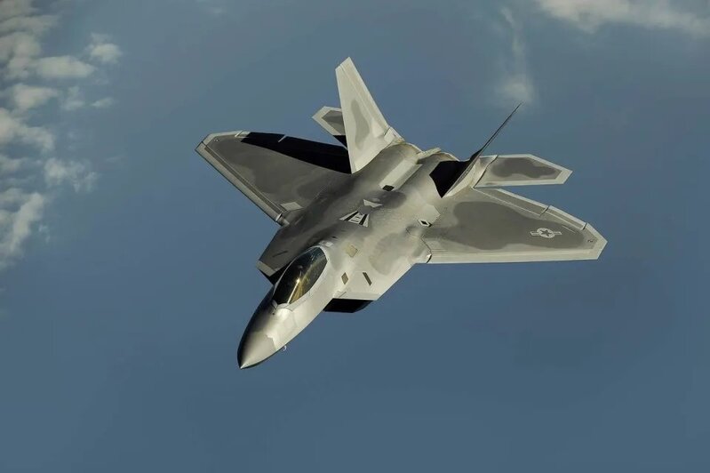 3   F-22長達13年的「天下無敵」狀態，讓其性能就成為代數指標。.jpg