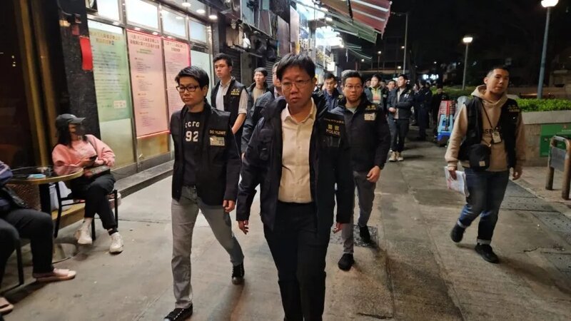 新界北總區指揮官林敏嫻率領過百機動部隊及便衣人員，突擊搜查元朗炮仗坊、水車館街一.jpg