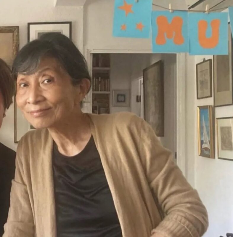 毛孟靜最新近照，她表示是在出獄後數小時拍照，地點是她的寓所。.jpg