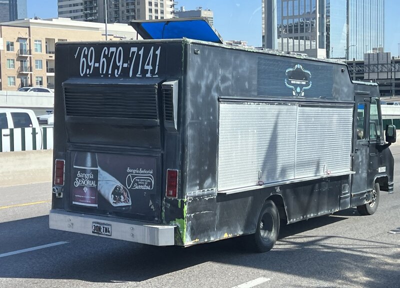 27363224.jpg