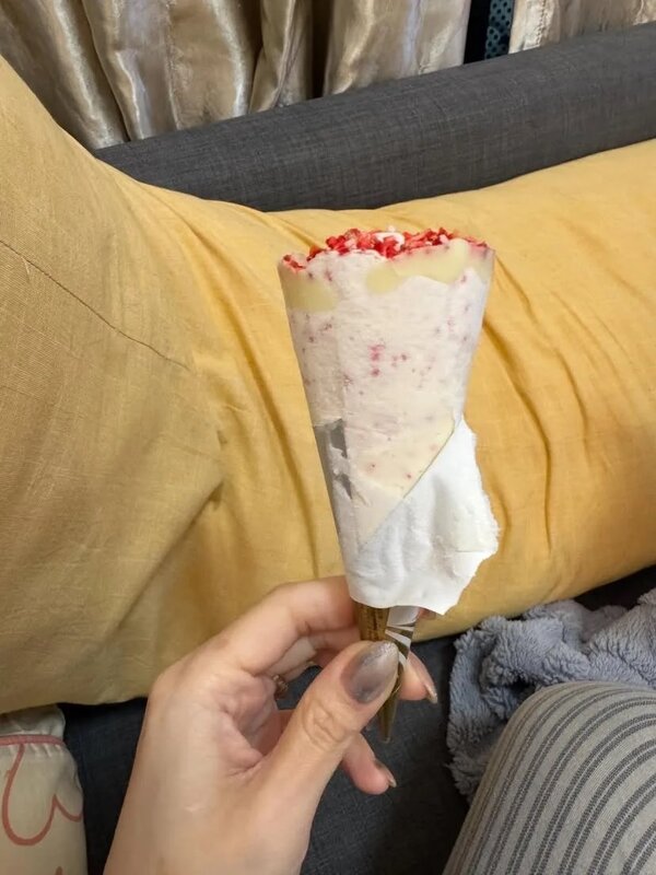 2 甜筒沒有筒，有網友笑言：「它叫甜。」.jpg