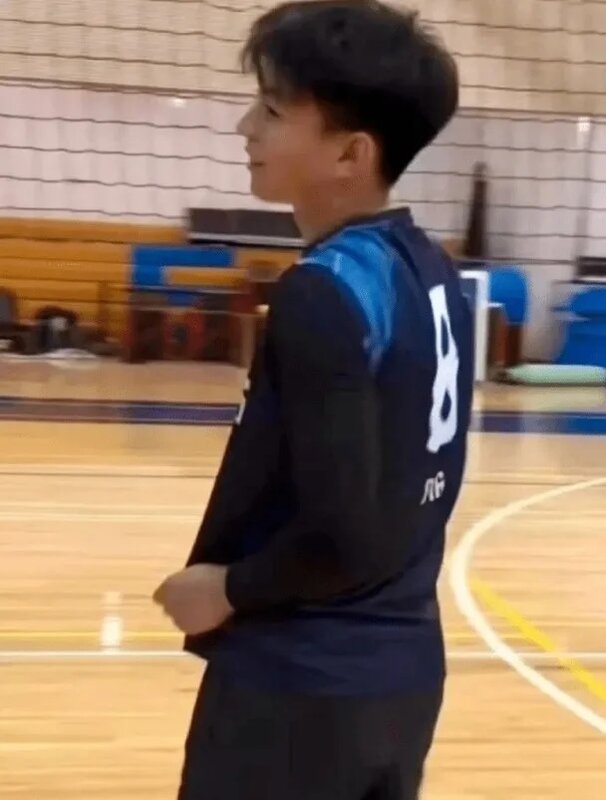 4  Quintus是排球隊隊長。.jpg
