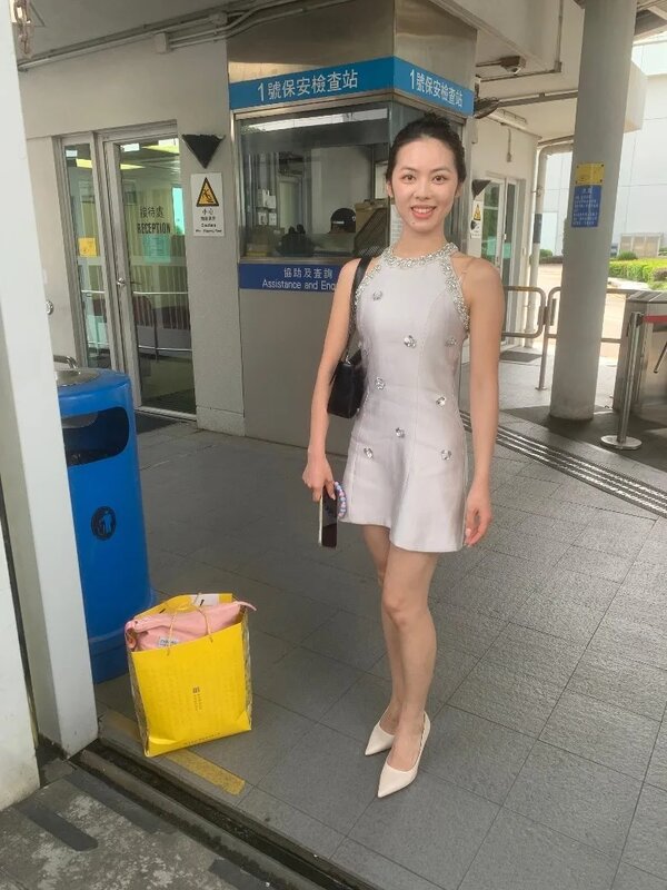 8 劉小姐今年25歲，浸會大學工商管理碩士畢業，來自湖南。.jpg