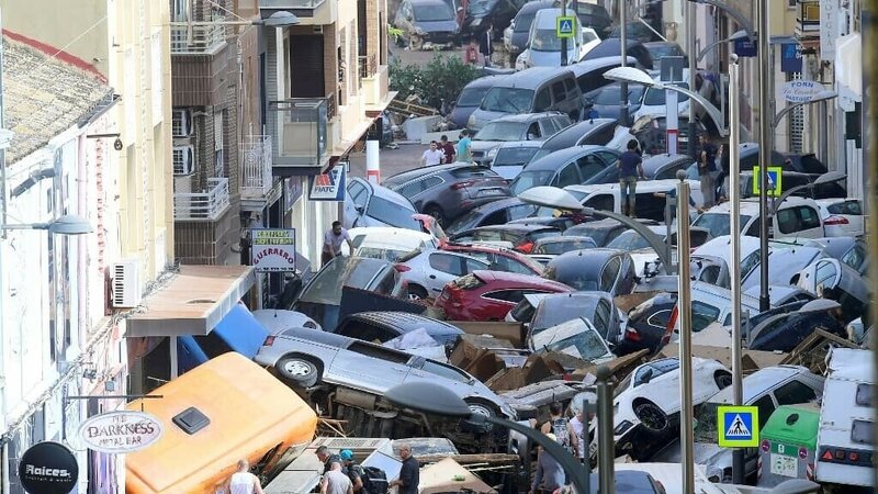 You Can't Park Here Mate_666.jpg