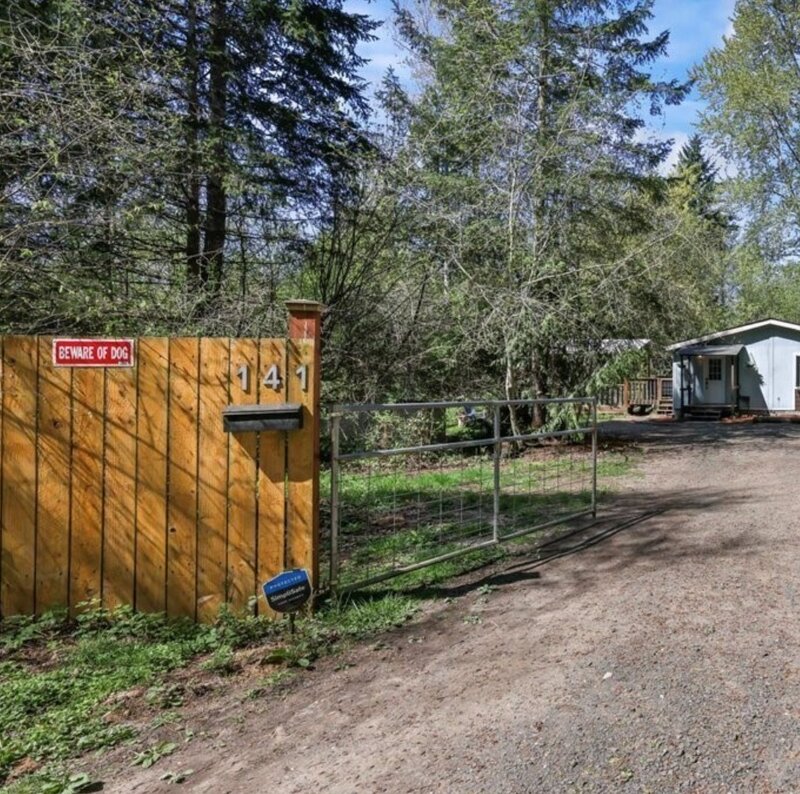 141ecedarbrookln.jpg