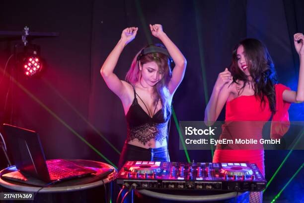 istockphoto-2174114369-612x612.jpg